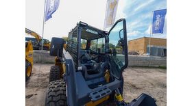 Мини-погрузчик XCMG XC7-SR770RU